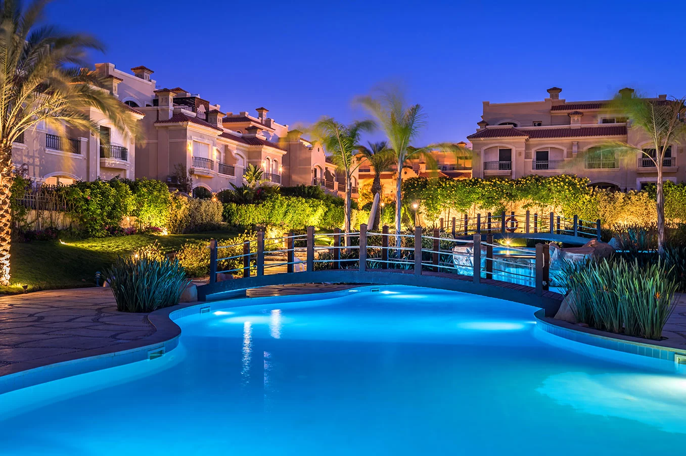 corner townhouses in el patio casa