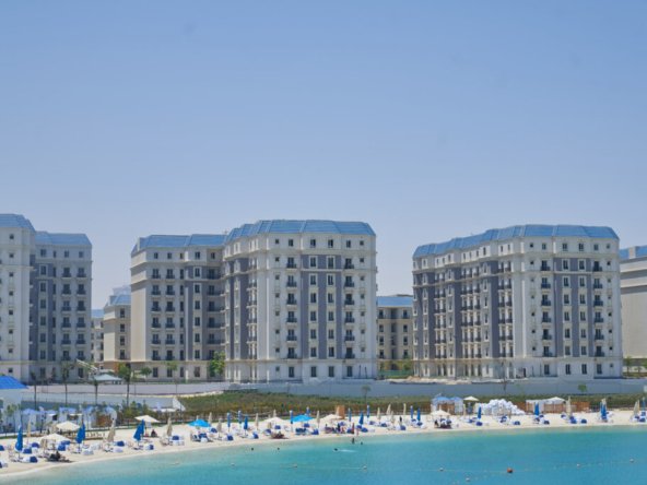 luxury homes latin city road