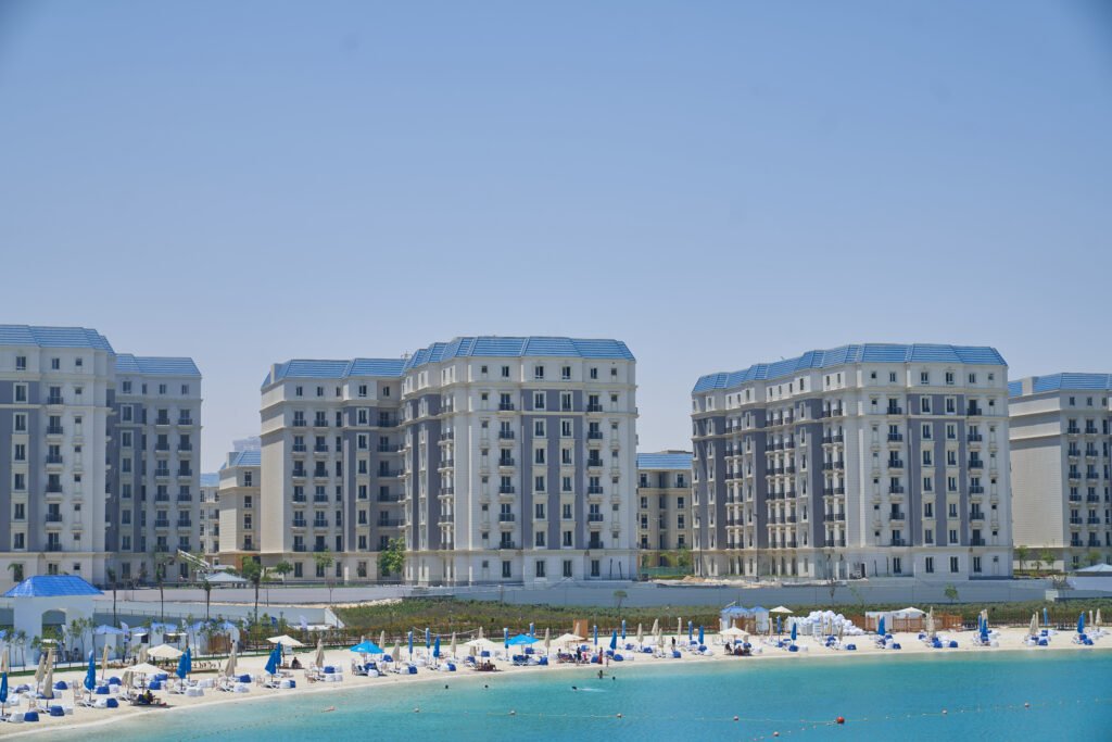 luxury homes latin city road